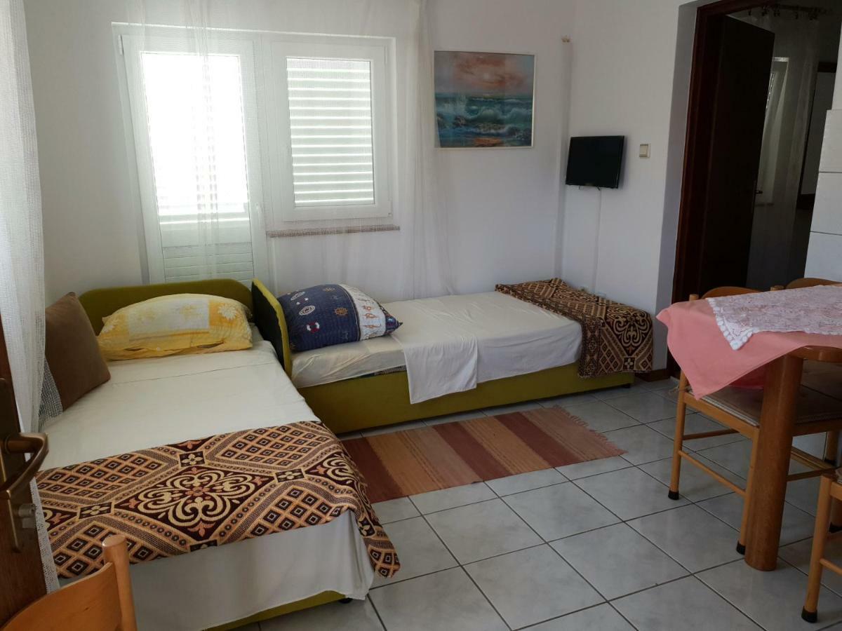 Apartments L.Z. สตารีกราด-ปาเคลนีซา ภายนอก รูปภาพ